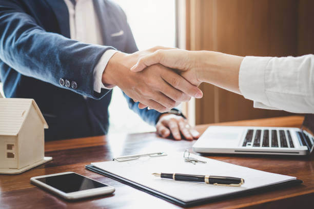 Why Every Smart Investor is Using a Finance Broker in Melbourne in 2025
